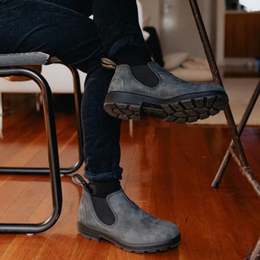 BLUNDSTONE 2035 Low Cut boot rustic black size 4.5 AU or 7.5 US EUC WITH BOX
